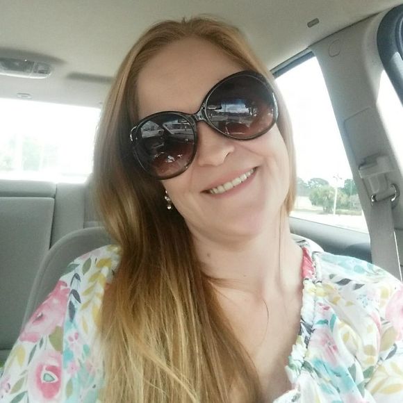 Meet your Posher, Edna - Picture 1 of 1